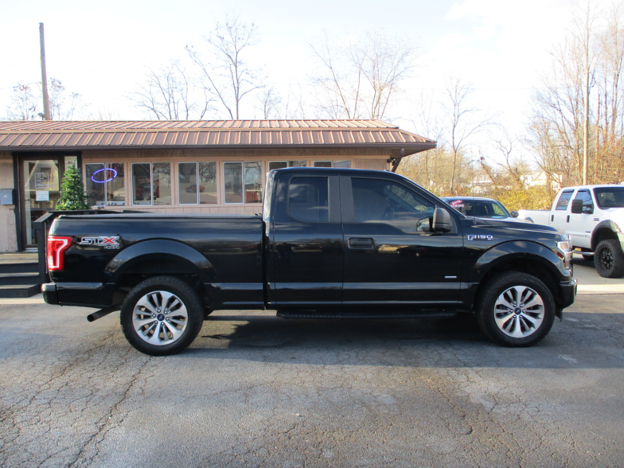 2017 Ford F-150 Lariat photo 4