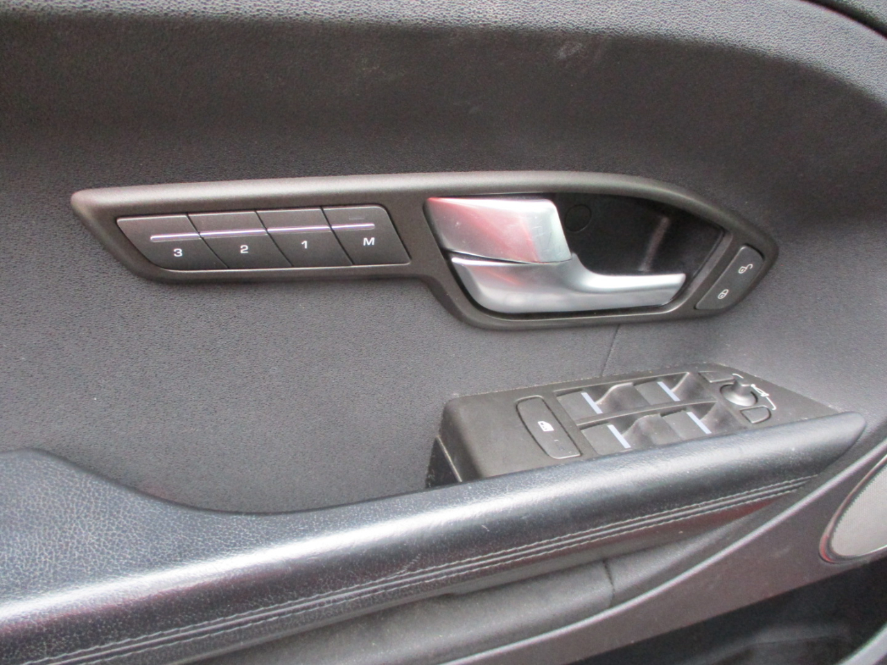 Land Rover Range Rover Evoque 5dr HB Pure Plus 2015