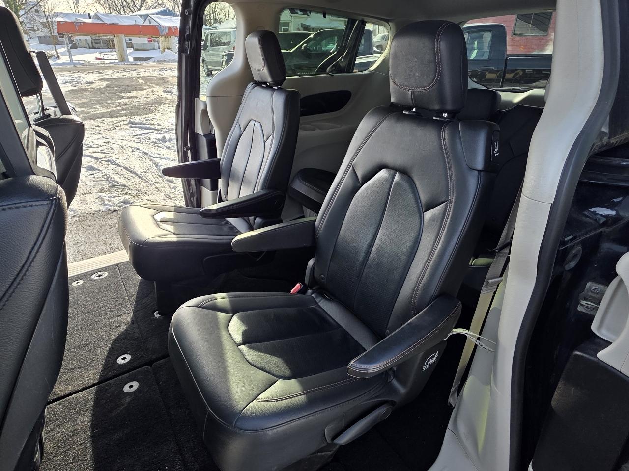 Chrysler Pacifica Touring L Plus FWD 2018