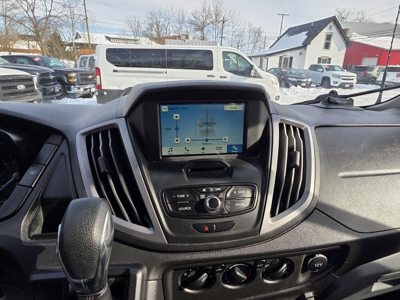 Ford Transit Wagon T-350 148" Low Roof XLT Swing-Out RH Dr 2017