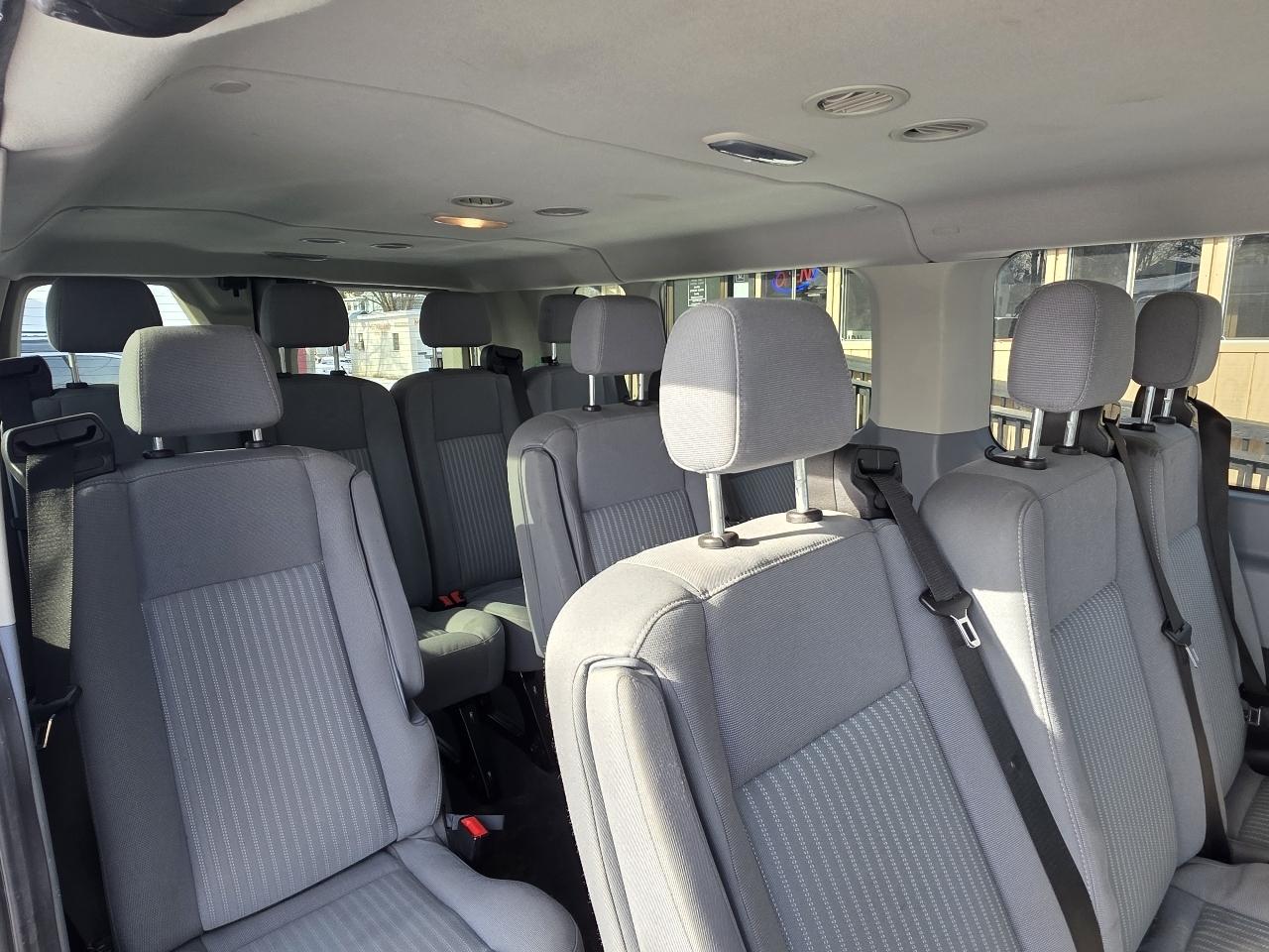 Ford Transit Wagon T-350 148" Low Roof XLT Swing-Out RH Dr 2017