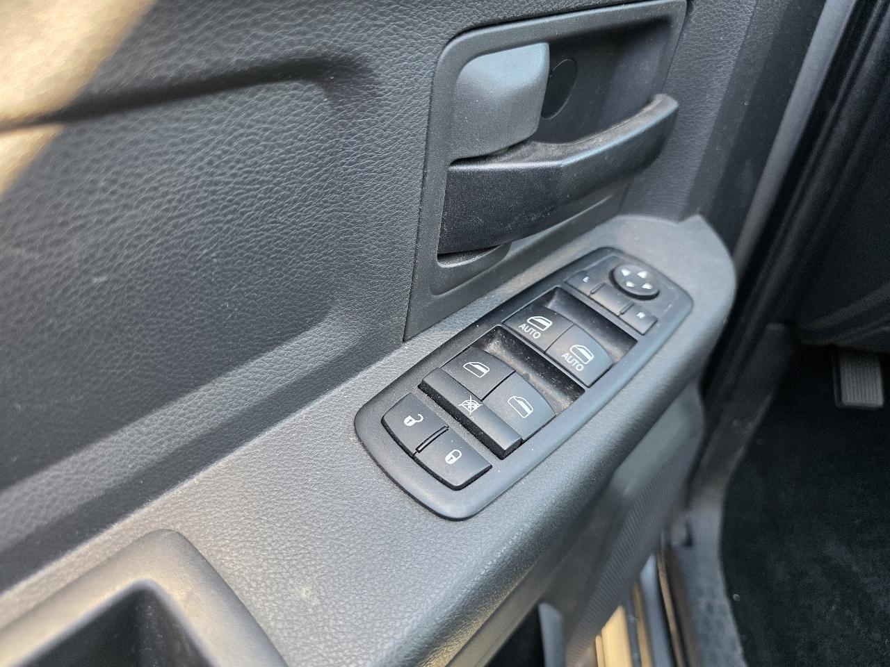 RAM 2500 4WD Crew Cab 149" ST 2012