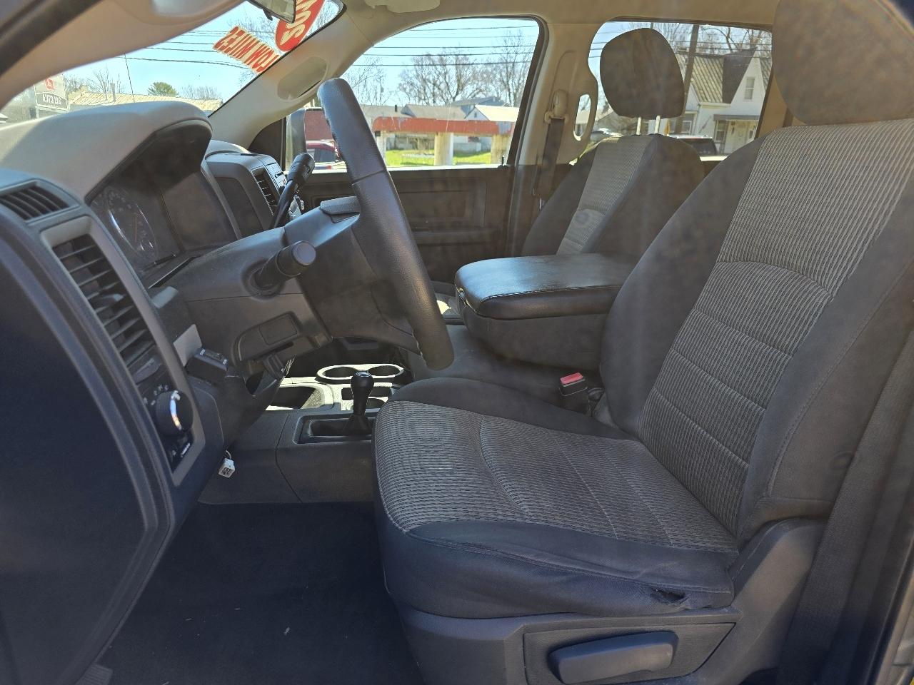 RAM 2500 4WD Crew Cab 149" ST 2012