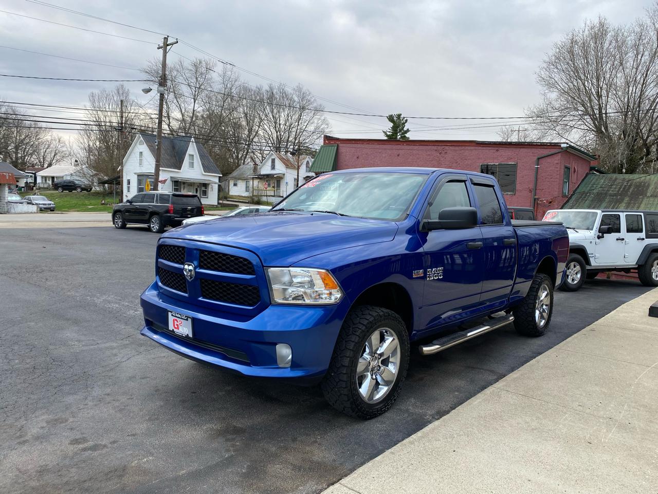 RAM 1500 Express 4x4 Quad Cab 6'4" Box 2017