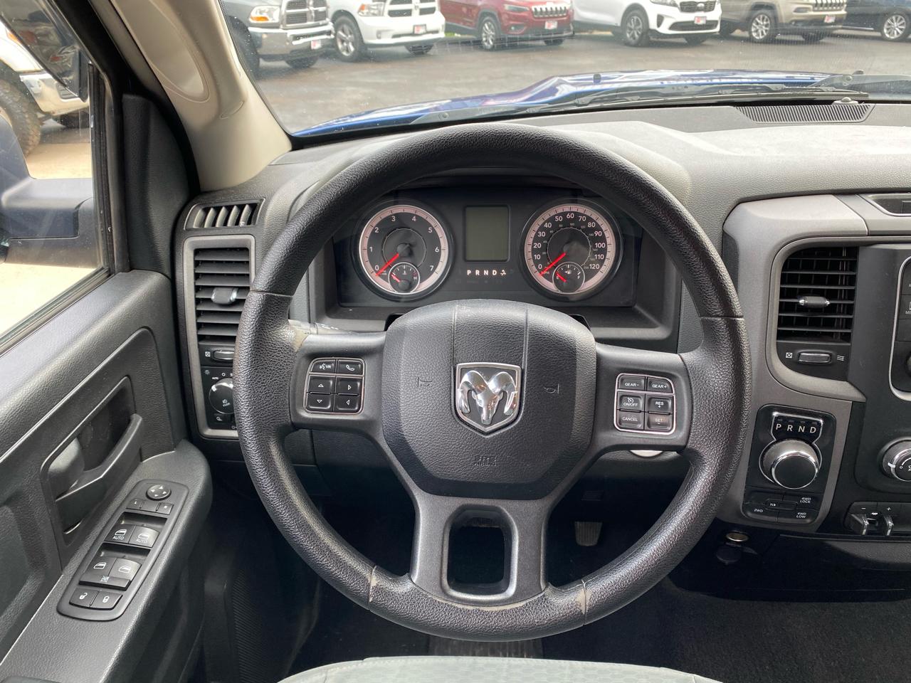 RAM 1500 Express 4x4 Quad Cab 6'4" Box 2017