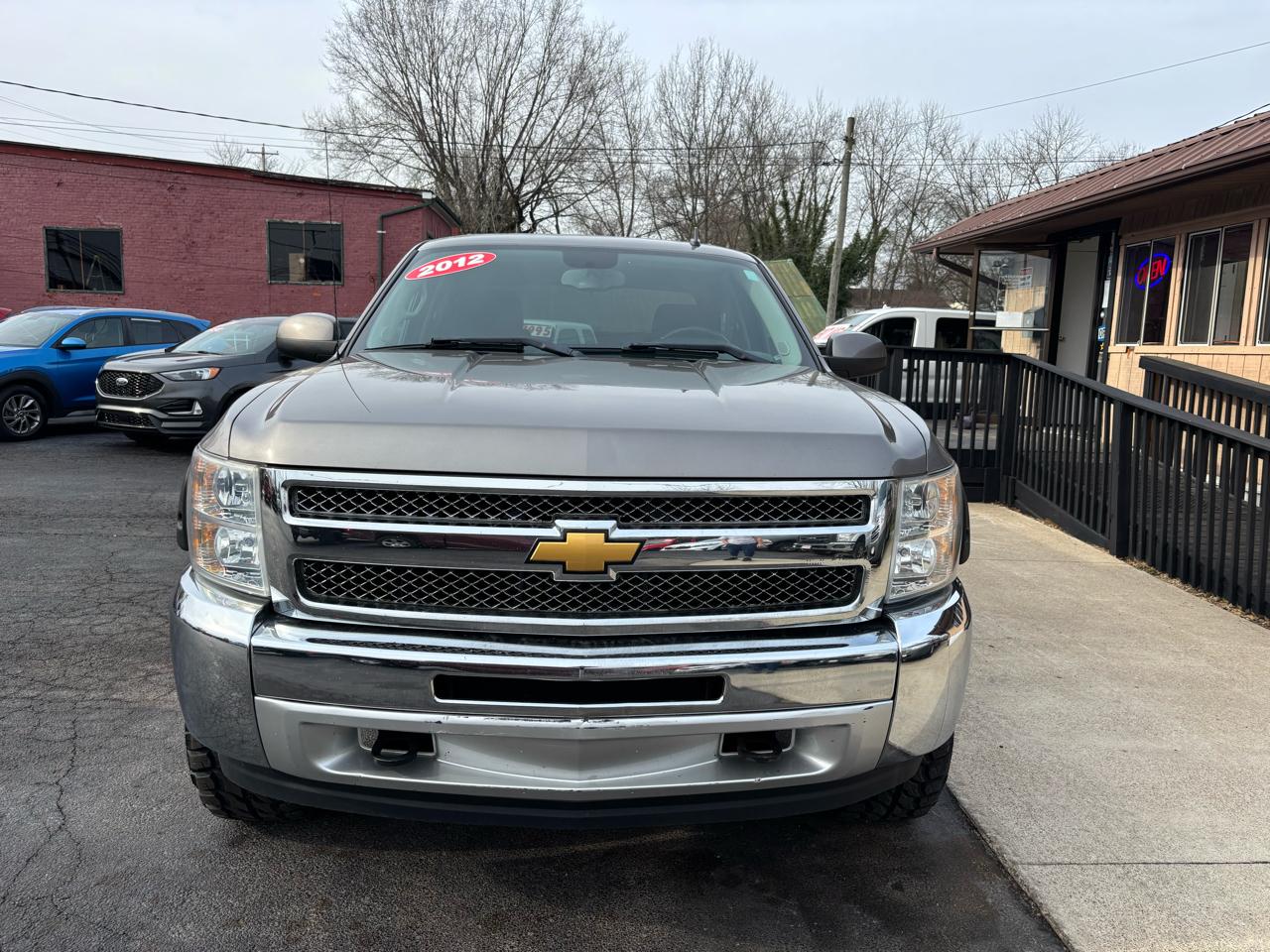 Chevrolet Silverado 1500 4WD Crew Cab 143.5" LT 2012