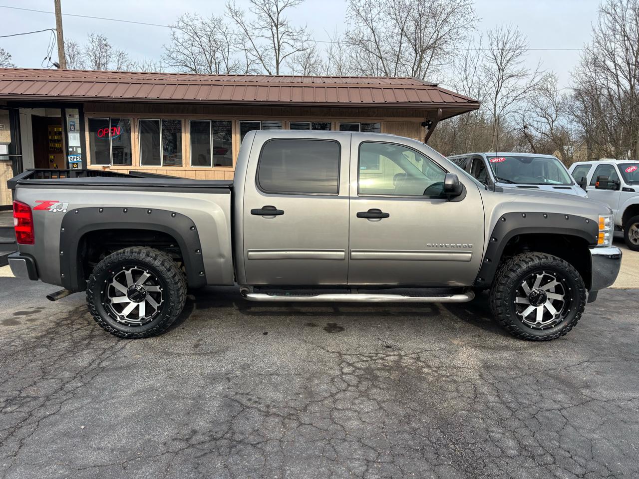 Chevrolet Silverado 1500 4WD Crew Cab 143.5" LT 2012