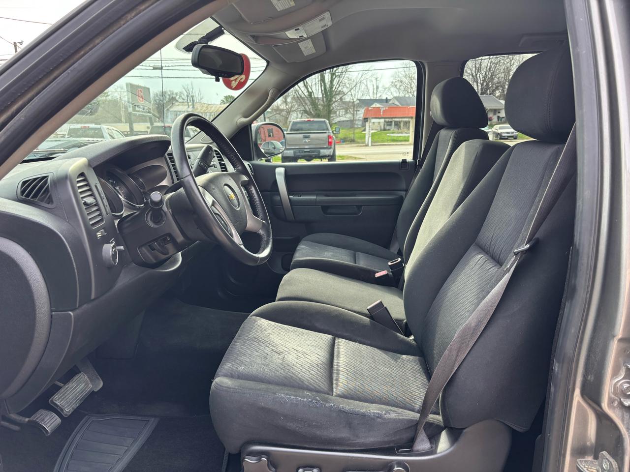 Chevrolet Silverado 1500 4WD Crew Cab 143.5" LT 2012