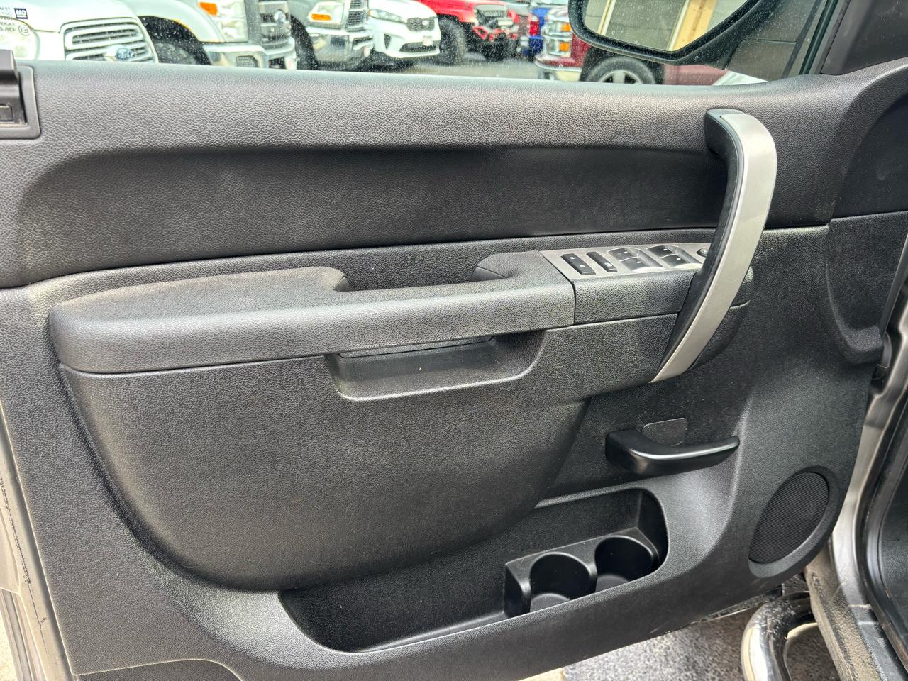 Chevrolet Silverado 1500 4WD Crew Cab 143.5" LT 2012