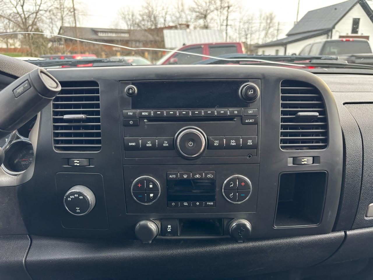 Chevrolet Silverado 1500 4WD Crew Cab 143.5" LT 2012