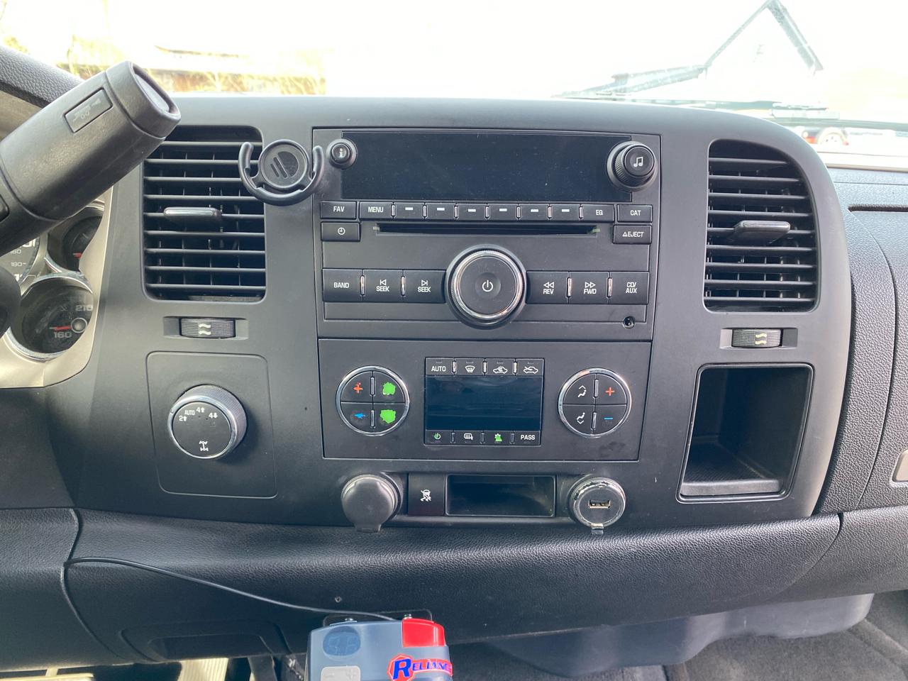 Chevrolet Silverado 1500 4WD Ext Cab 143.5" LT 2010