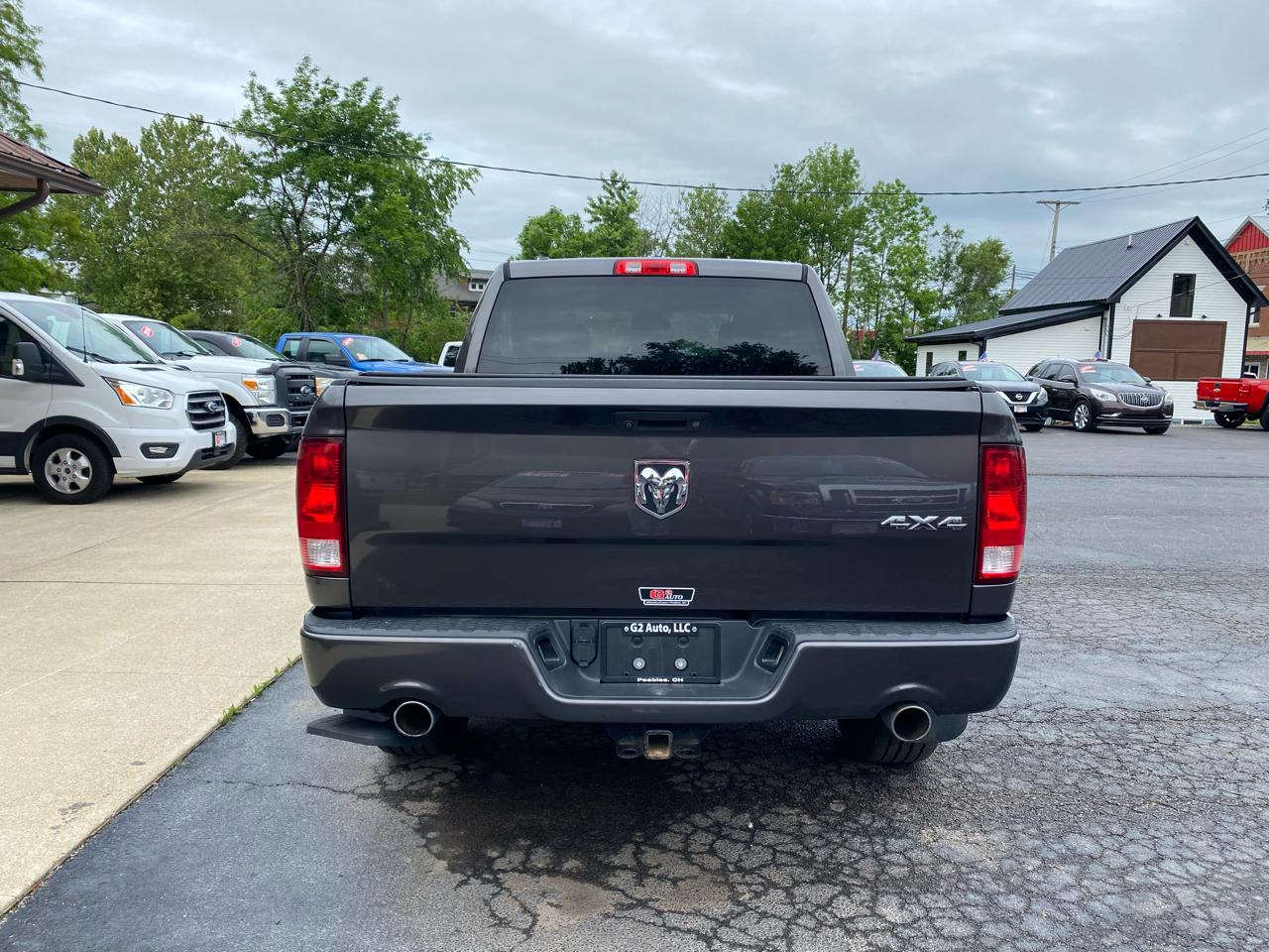 RAM 1500 4WD Crew Cab 140.5" Express 2015