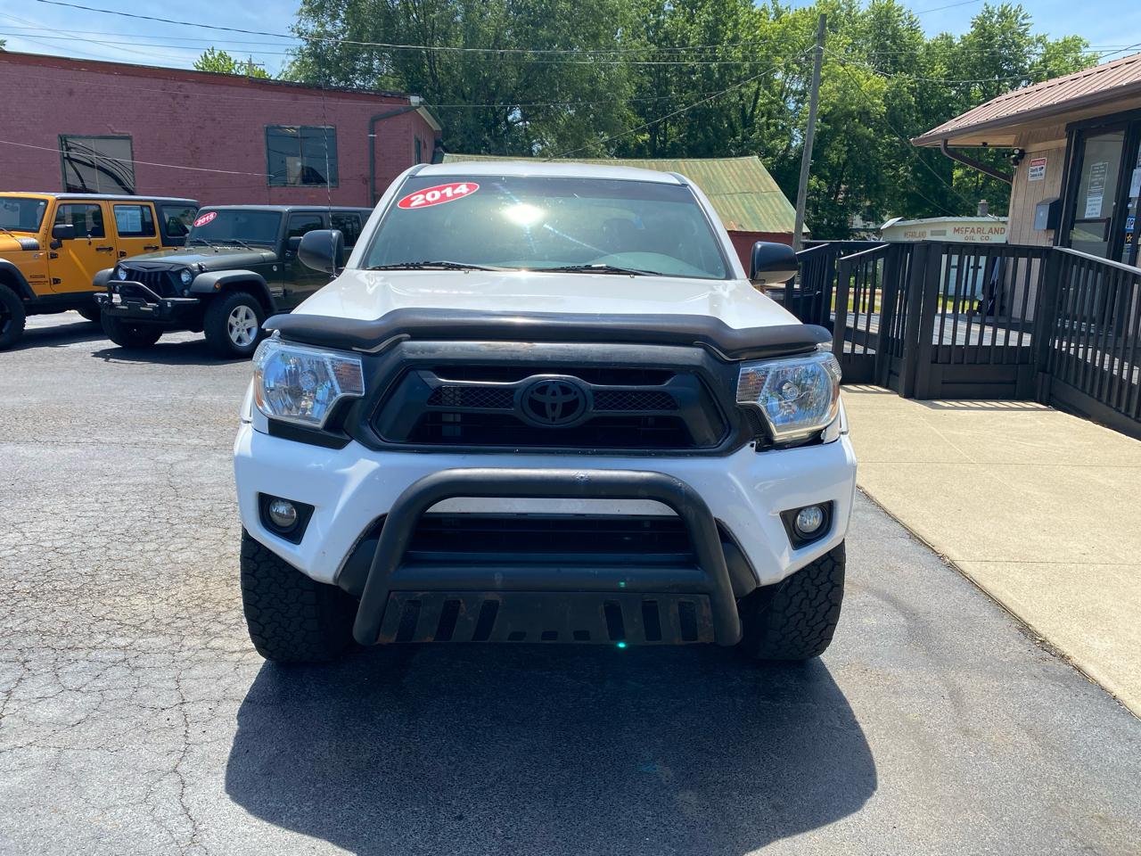 Toyota Tacoma 4WD Double Cab V6 MT (Natl) 2014