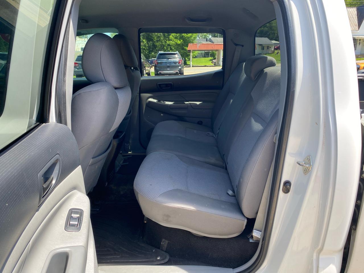Toyota Tacoma 4WD Double Cab V6 MT (Natl) 2014