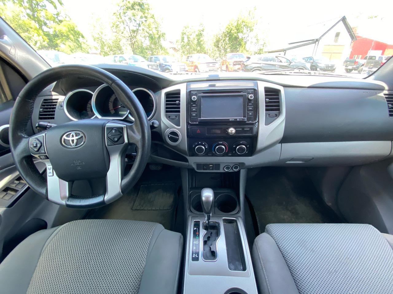 Toyota Tacoma 4WD Double Cab V6 MT (Natl) 2014