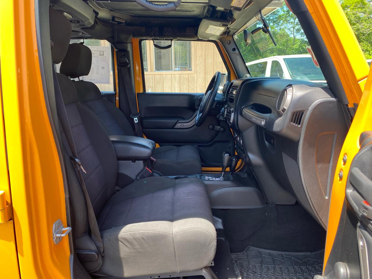 Jeep Wrangler Unlimited 4WD 4dr Sport 2012
