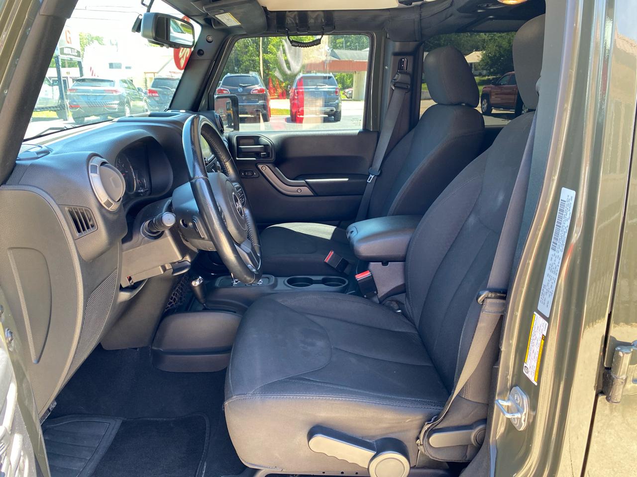 Jeep Wrangler Unlimited 4WD 4dr Sport 2015