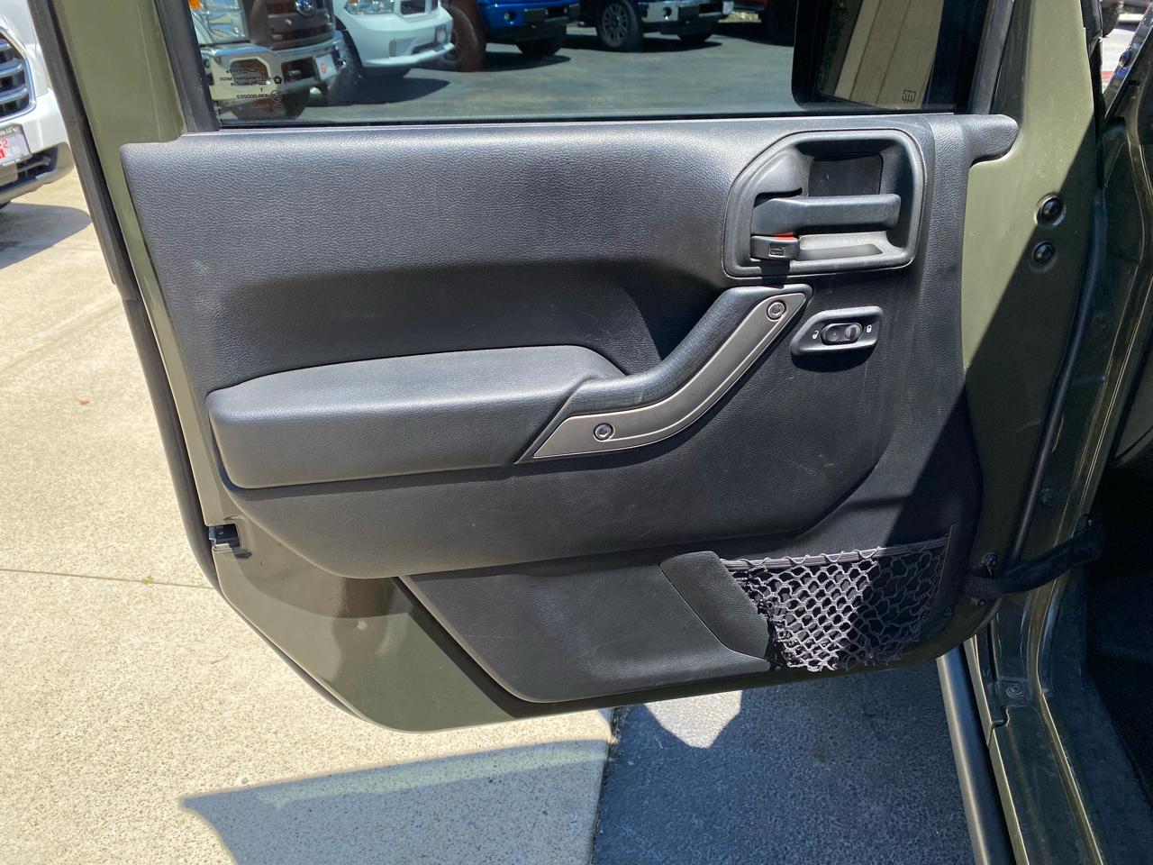 Jeep Wrangler Unlimited 4WD 4dr Sport 2015