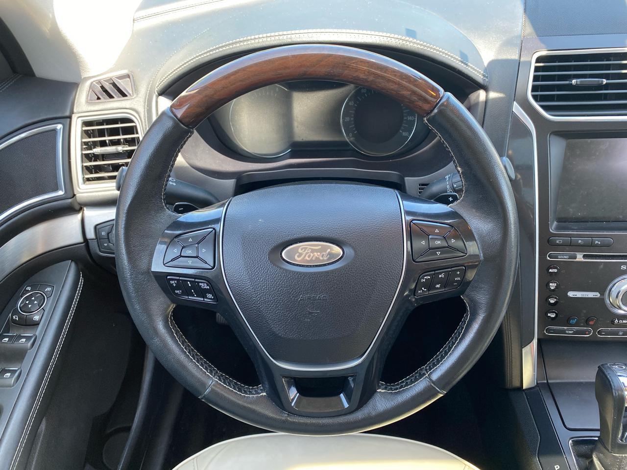 Ford Explorer Platinum 4WD 2017