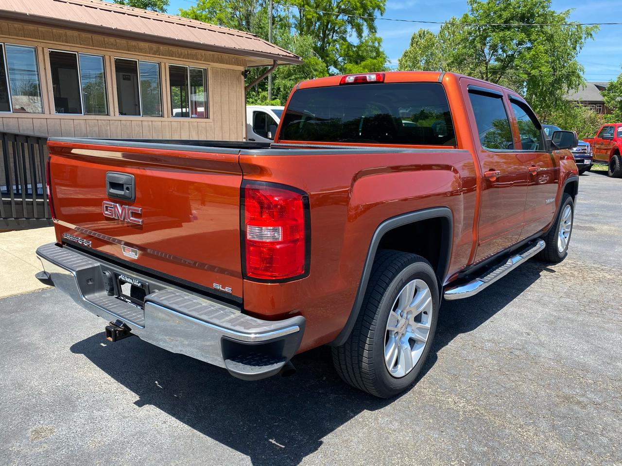GMC Sierra 1500 4WD Crew Cab 143.5" SLE 2015