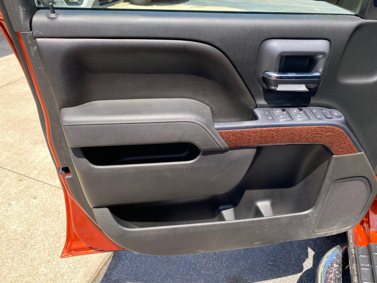 GMC Sierra 1500 4WD Crew Cab 143.5" SLE 2015