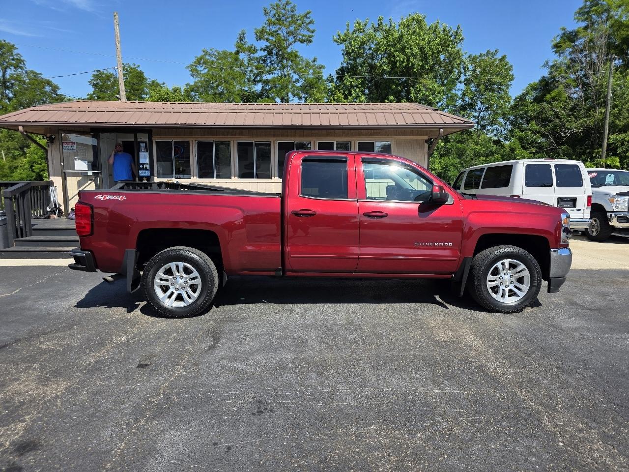 Chevrolet Silverado 1500 4WD Double Cab 143.5" LT w/1LT 2016