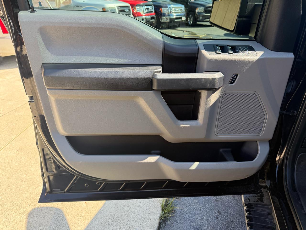 Ford F-150 4WD SuperCab 145" XL 2018