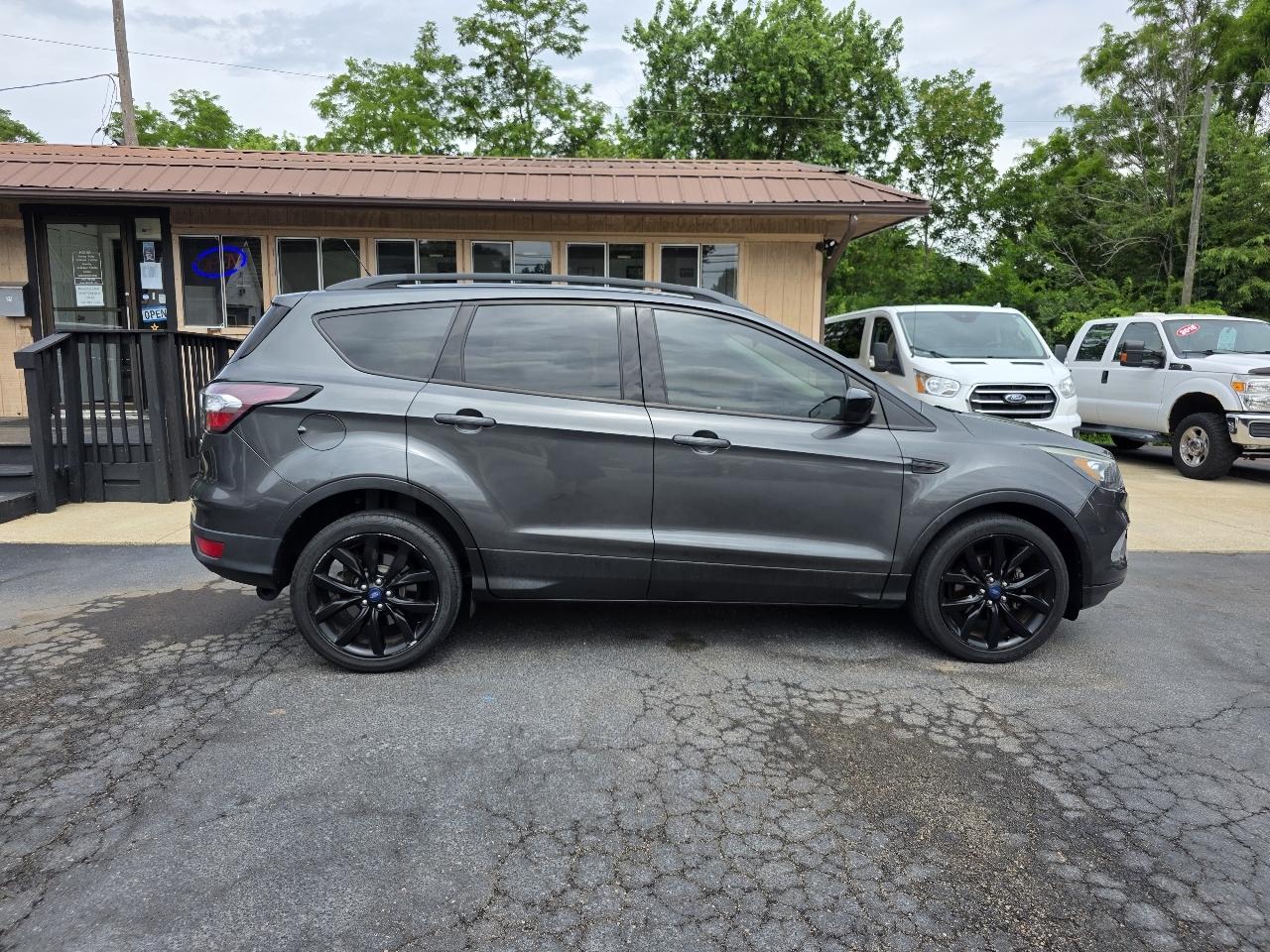 Ford Escape SE FWD 2017