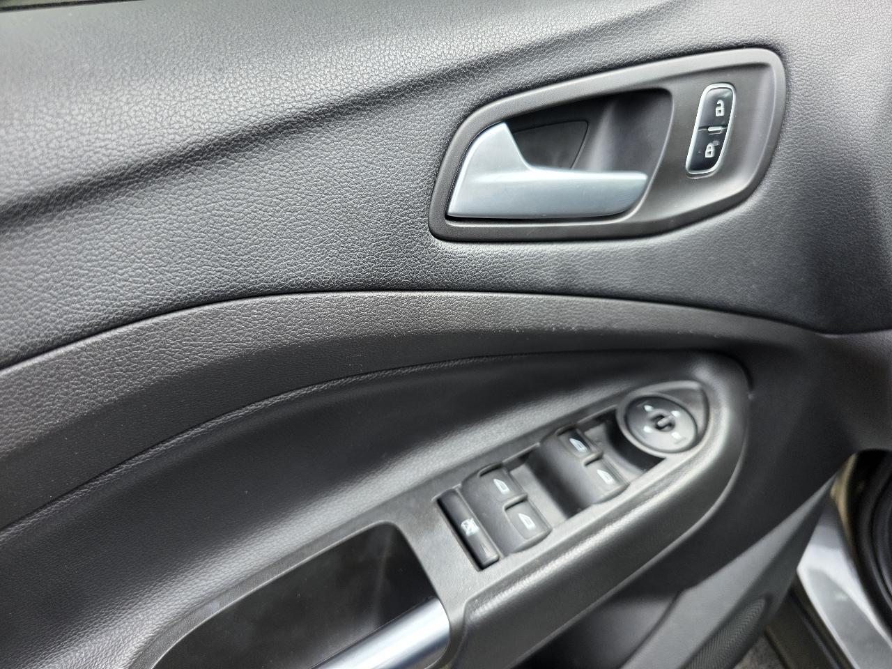 Ford Escape SE FWD 2017
