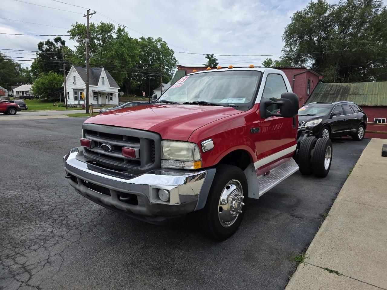 Ford Super Duty F-550 DRW Reg Cab 141" WB 60" CA XLT 2003