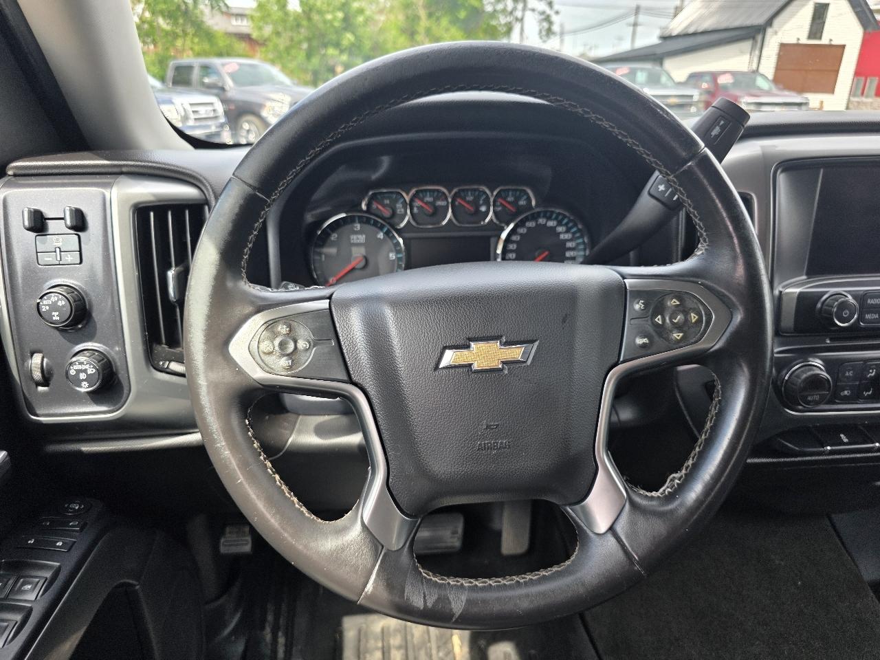 Chevrolet Silverado 1500 4WD Crew Cab 143.5" LT w/1LT 2016