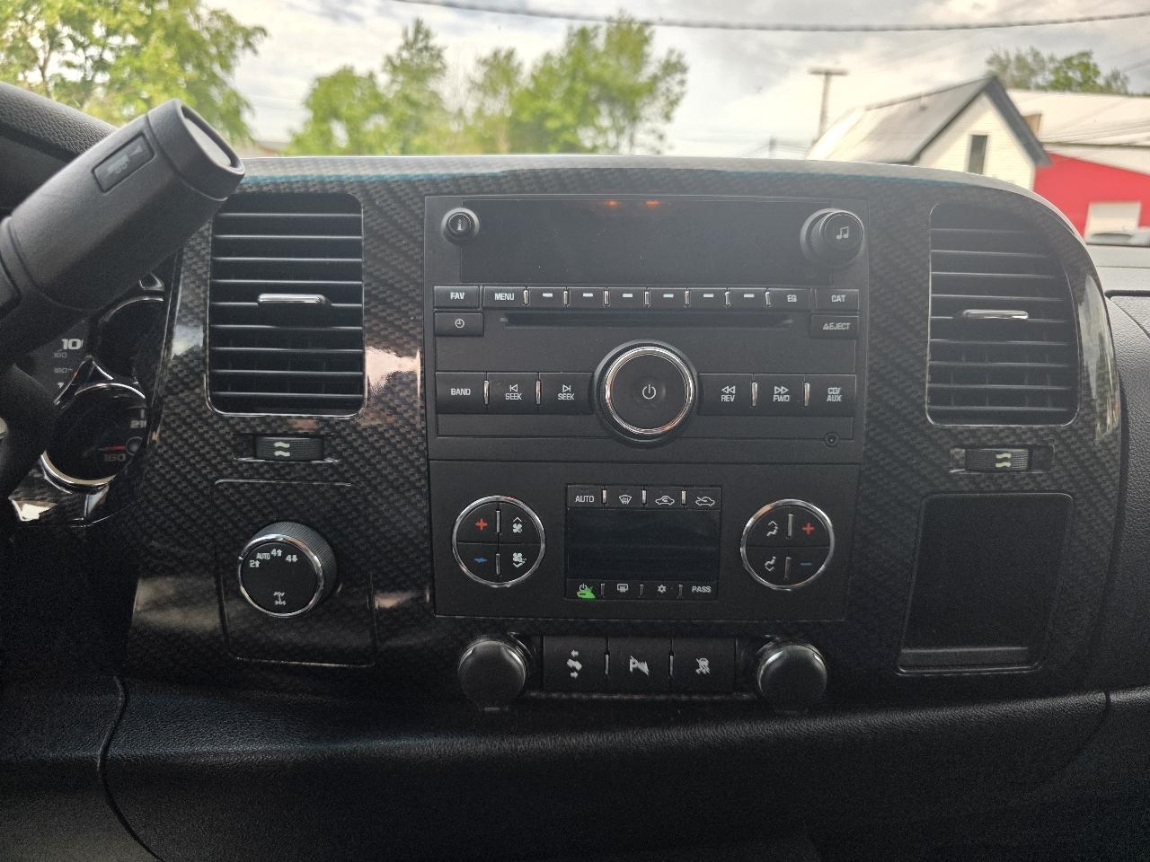 GMC Sierra 1500 4WD Crew Cab 143.5" SLE 2011