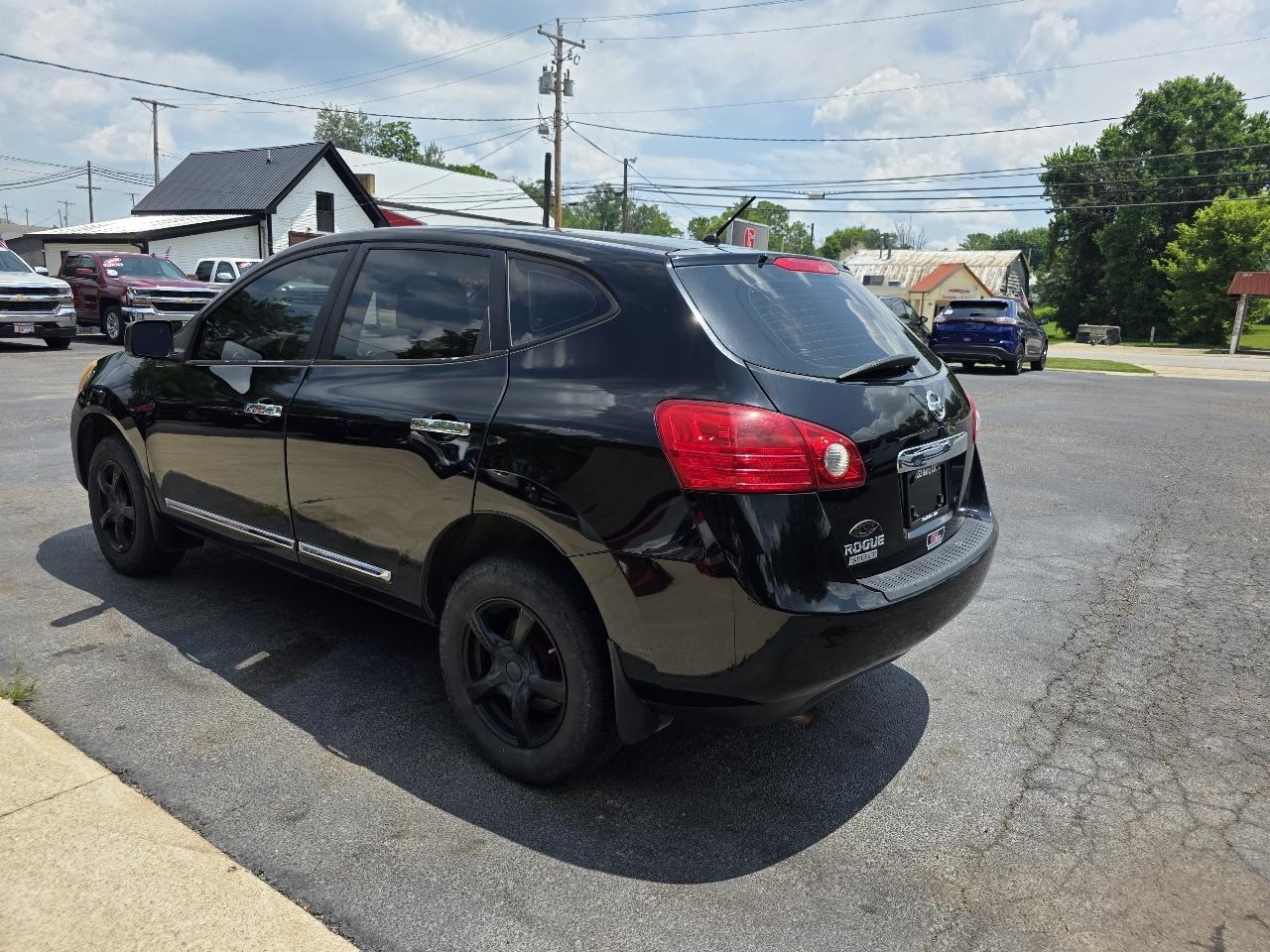 Nissan Rogue Select FWD 4dr S 2014