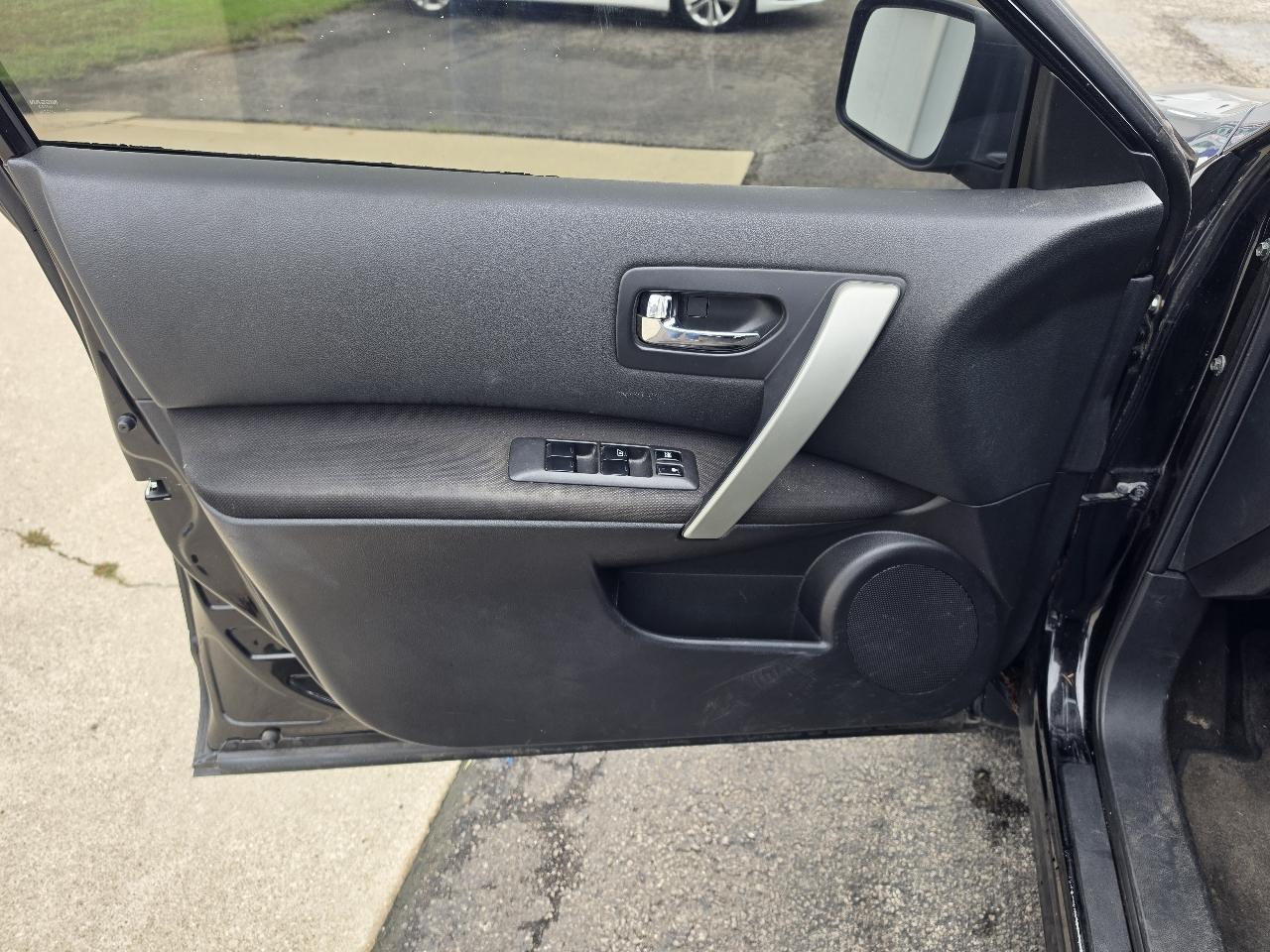 Nissan Rogue Select FWD 4dr S 2014