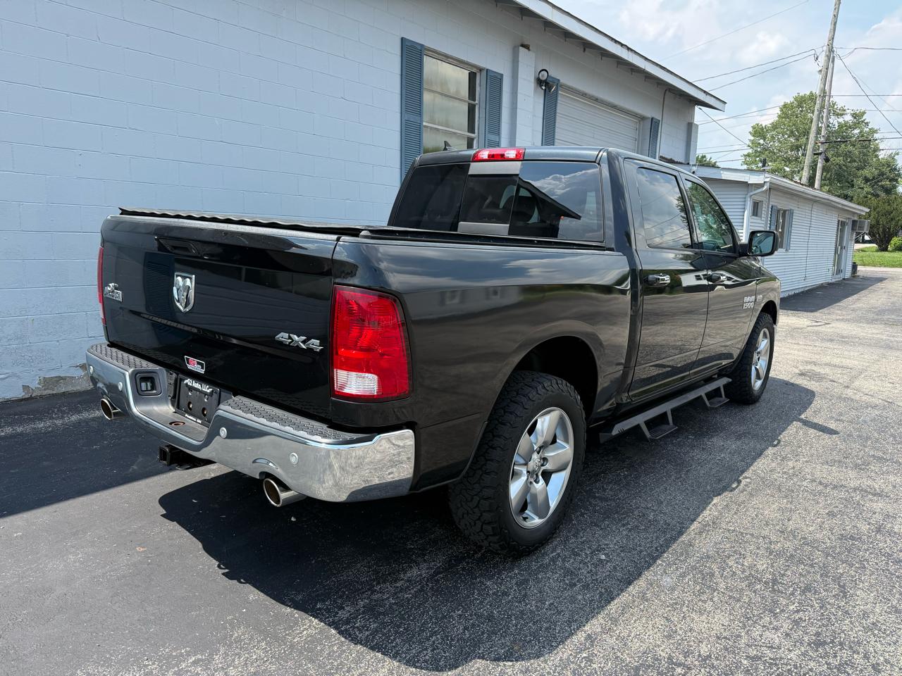 RAM 1500 4WD Crew Cab 140.5" Big Horn 2016