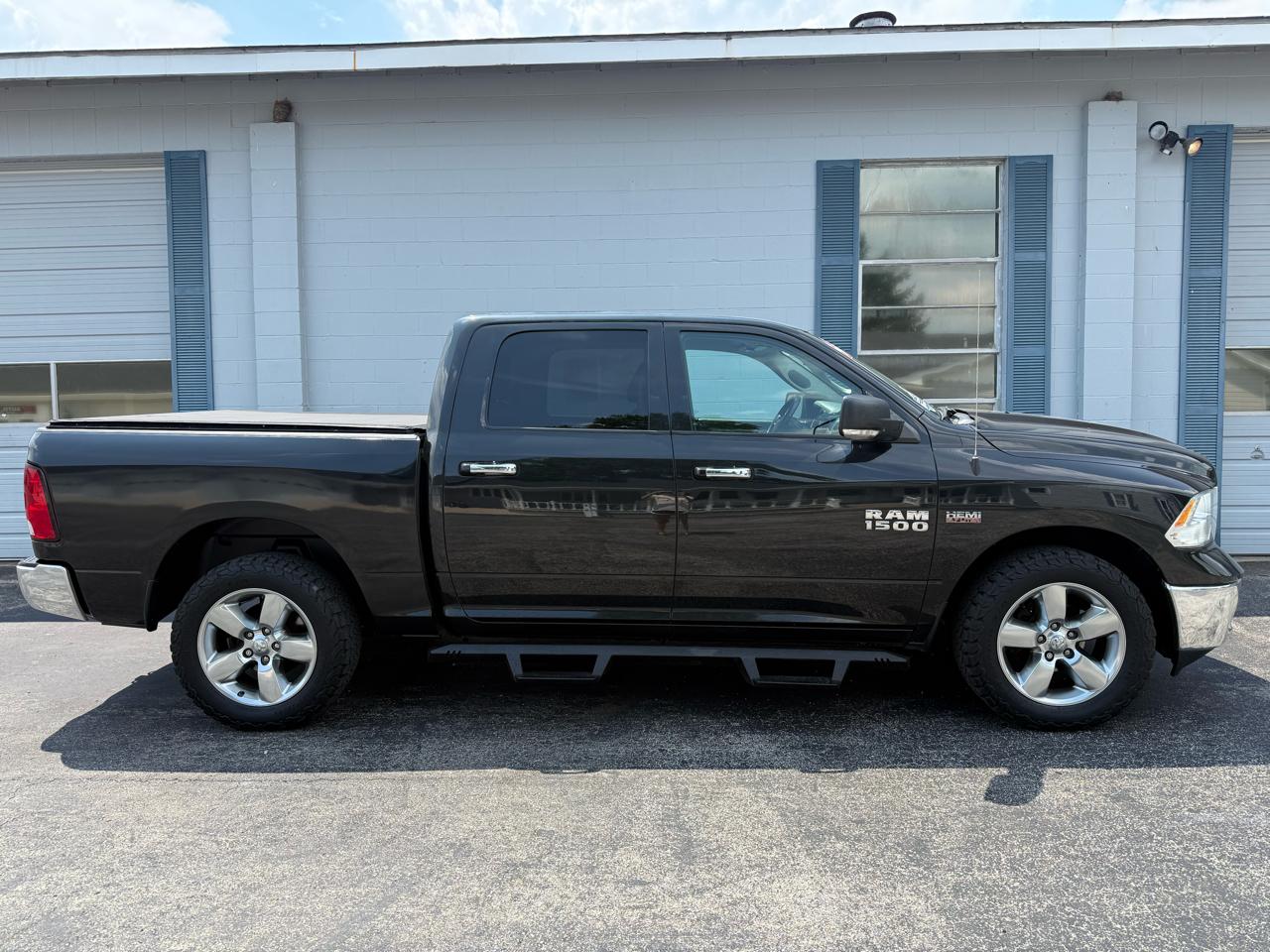 RAM 1500 4WD Crew Cab 140.5" Big Horn 2016