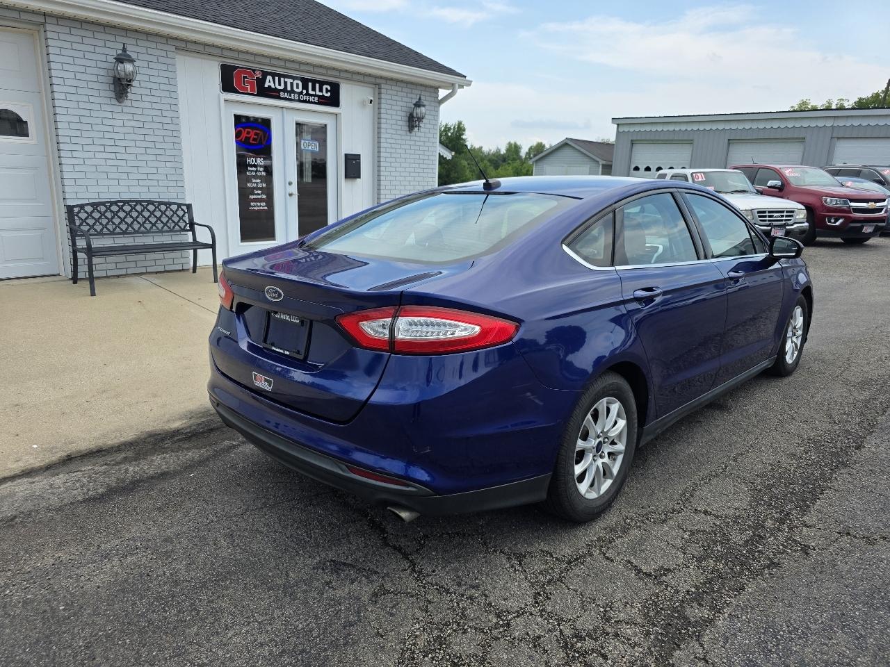 Ford Fusion 4dr Sdn S FWD 2016