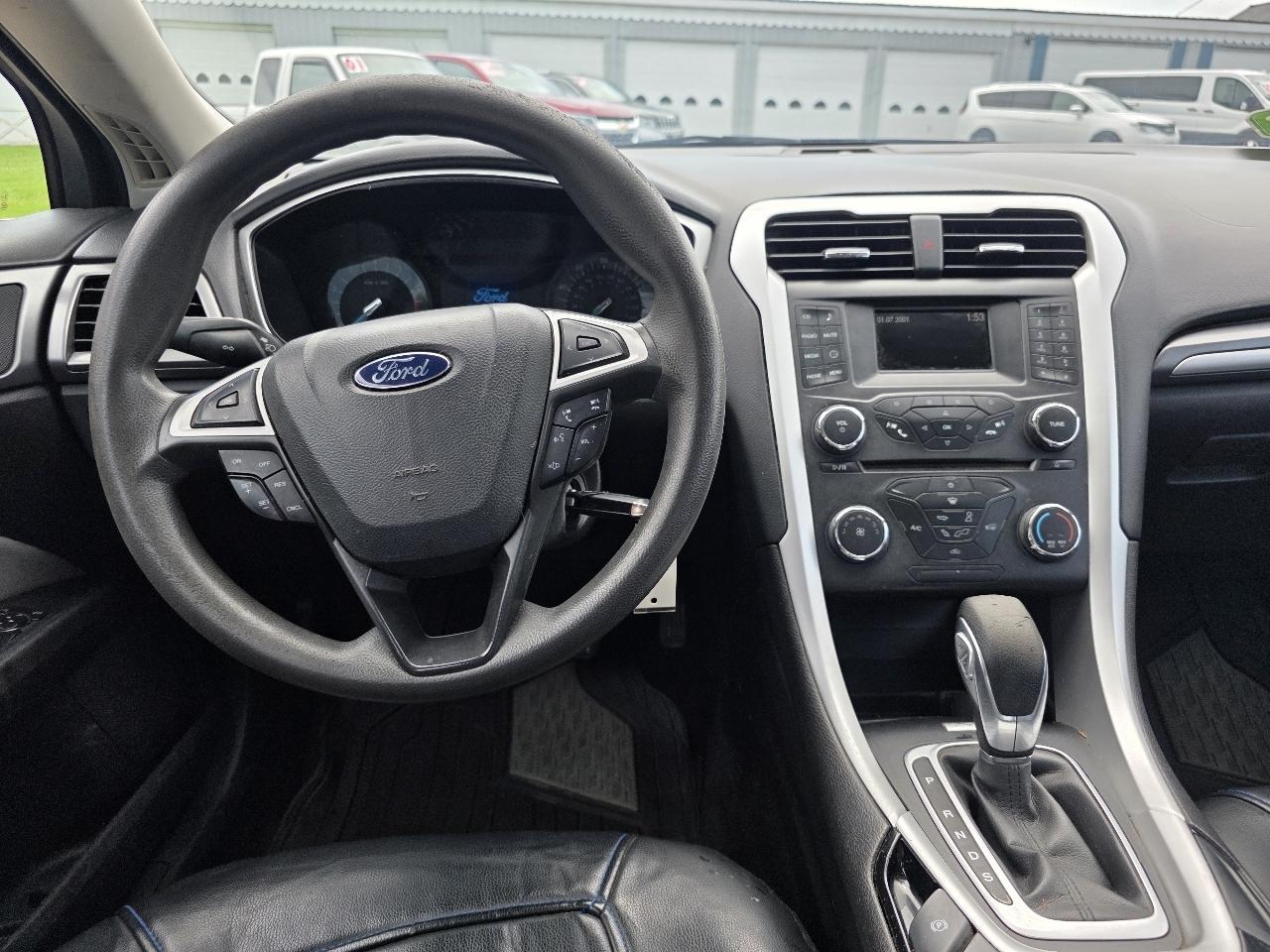 Ford Fusion 4dr Sdn S FWD 2016