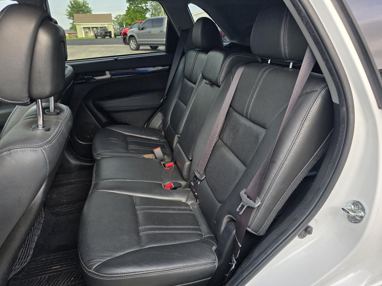 Kia Sorento AWD 4dr V6 SX 2015
