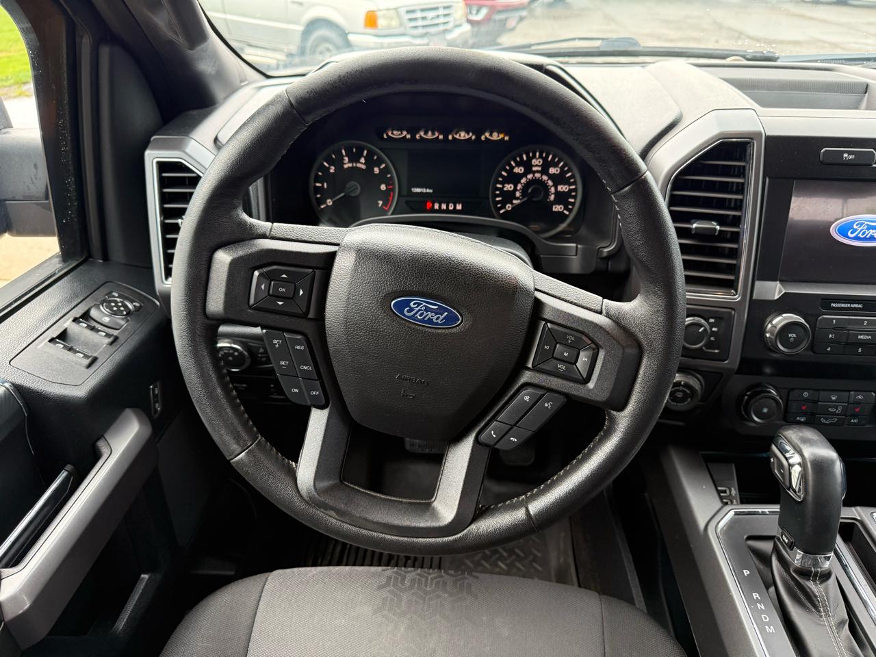 Ford F-150 4WD SuperCab 133" XLT 2020