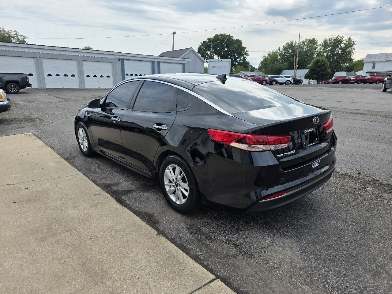 Kia Optima 4dr Sdn LX 2016