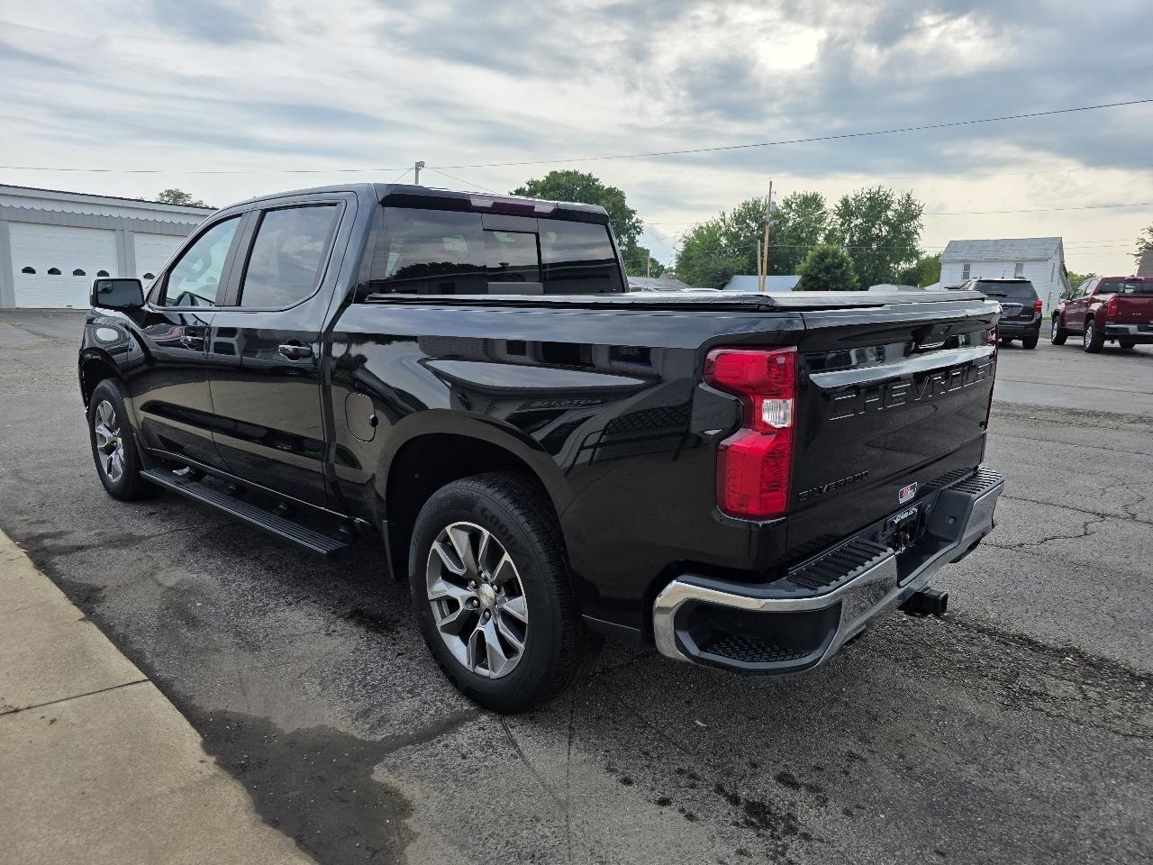 Chevrolet Silverado 1500 4WD Crew Cab 147" LT w/1LT 2021