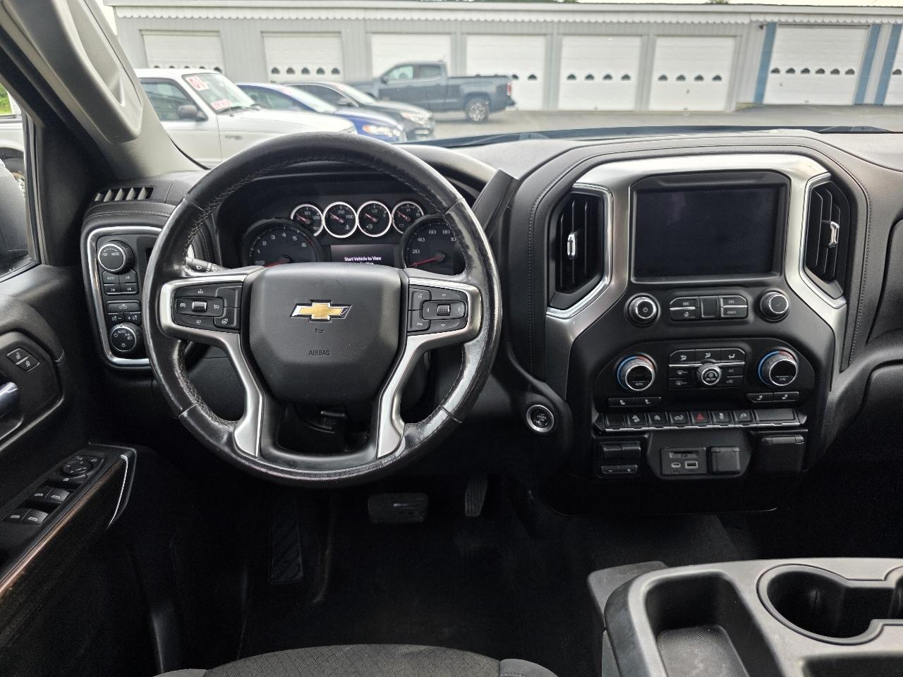 Chevrolet Silverado 1500 4WD Crew Cab 147" LT w/1LT 2021