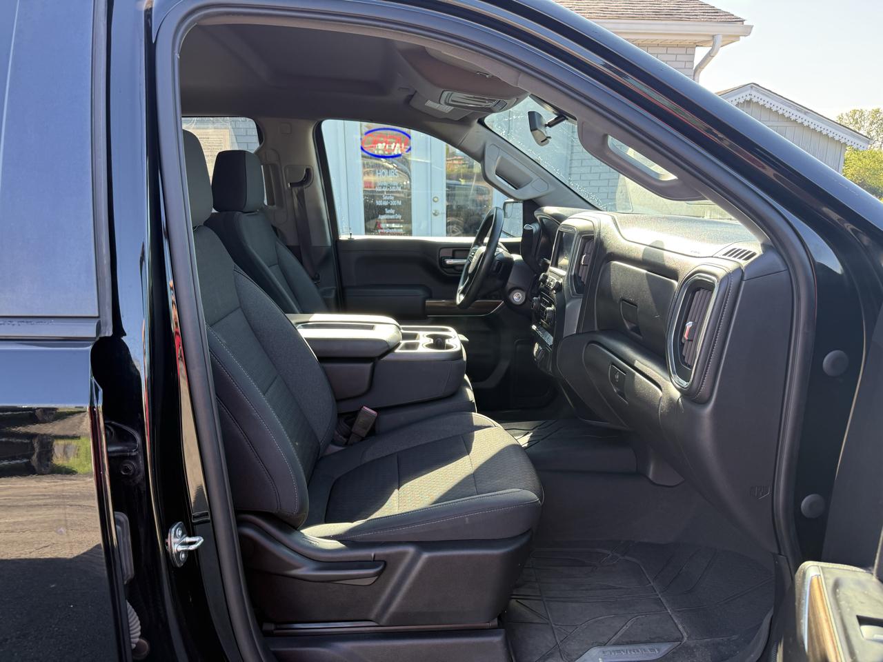 Chevrolet Silverado 1500 4WD Crew Cab 157" LT 2020