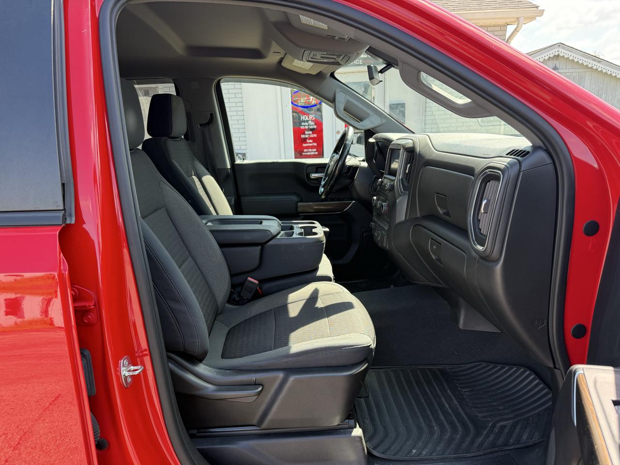 Chevrolet Silverado 1500 4WD Crew Cab 147" LT 2019