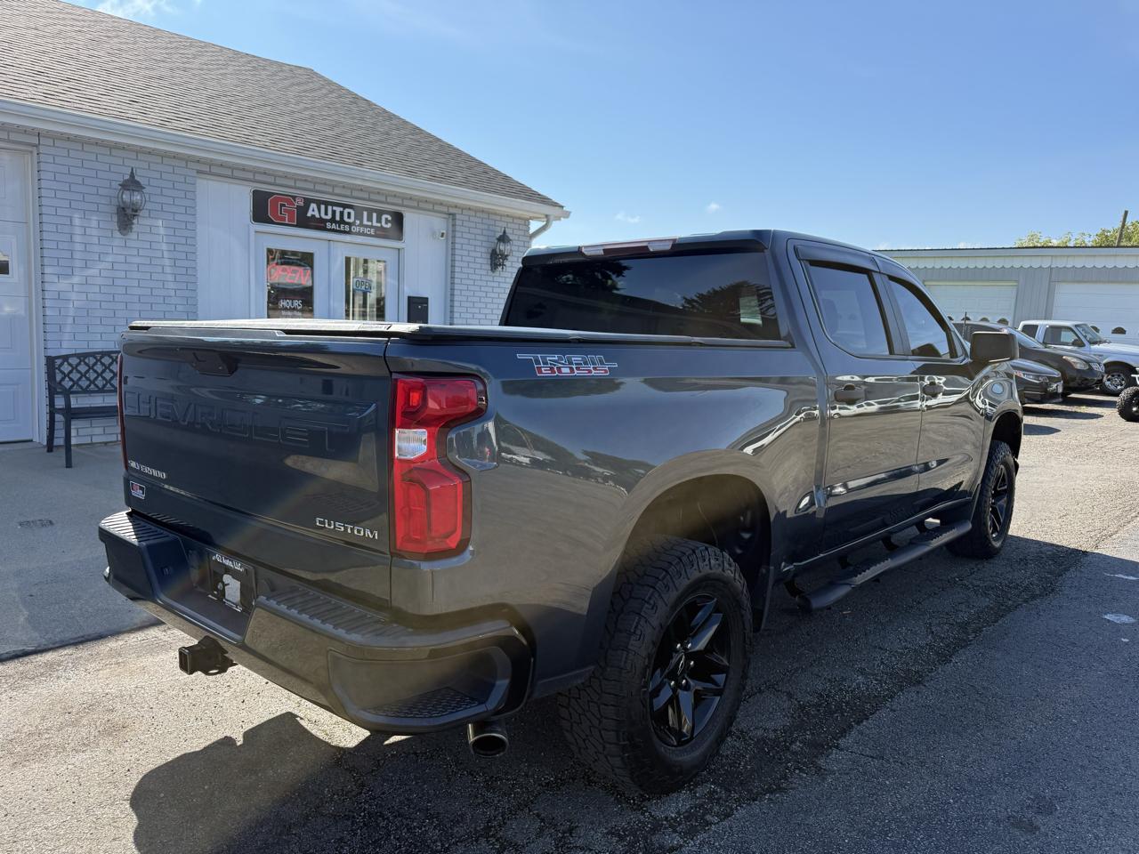 Chevrolet Silverado 1500 4WD Crew Cab 147" Custom Trail Boss 2020