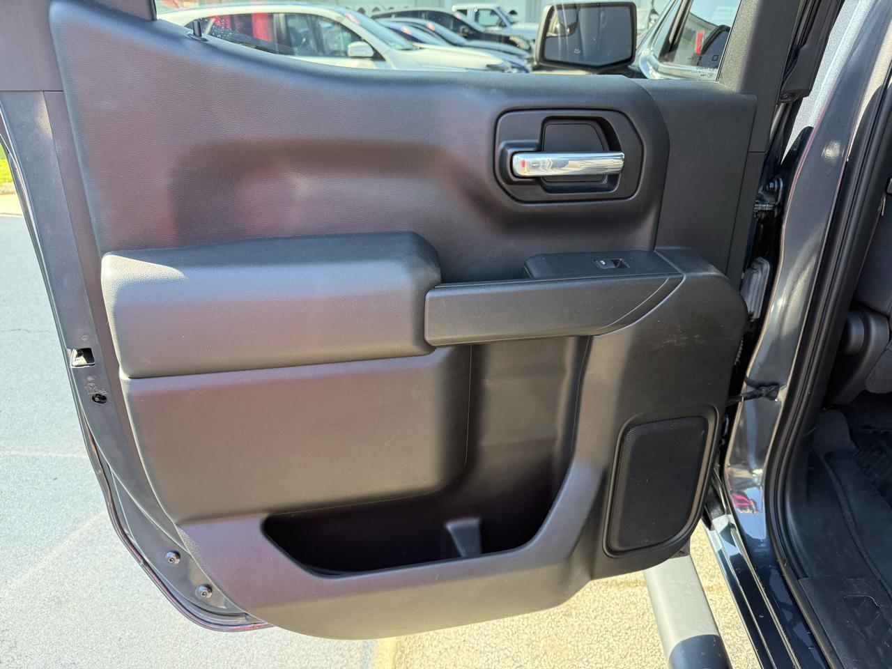 Chevrolet Silverado 1500 4WD Crew Cab 147" Custom Trail Boss 2020