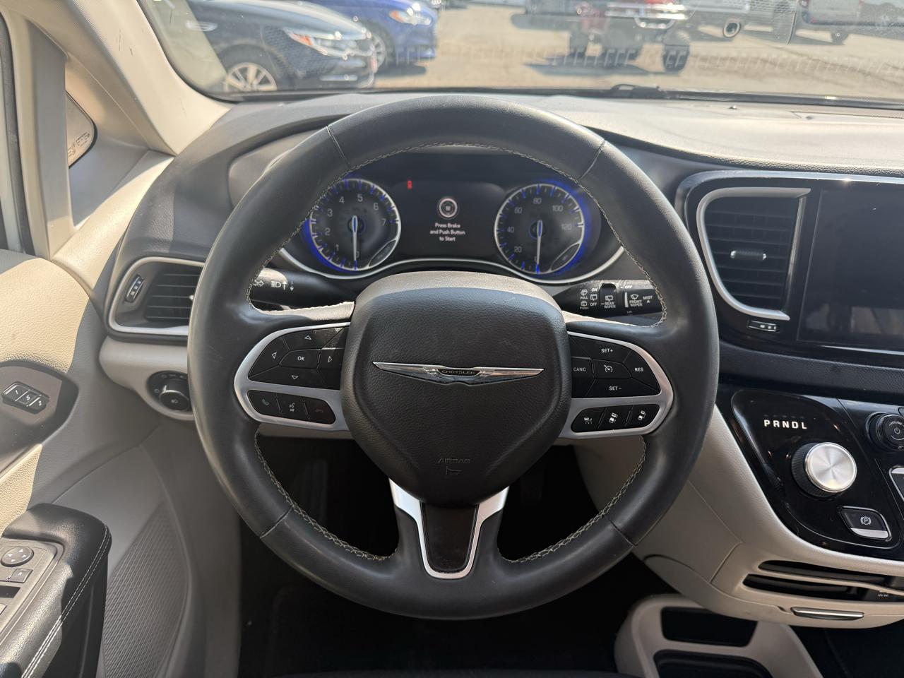 Chrysler Pacifica Touring L FWD 2022
