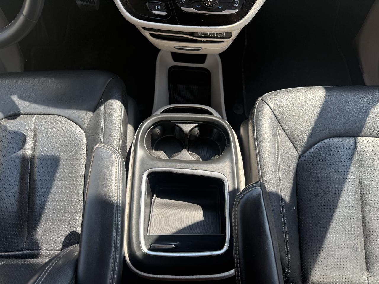 Chrysler Pacifica Touring L FWD 2022