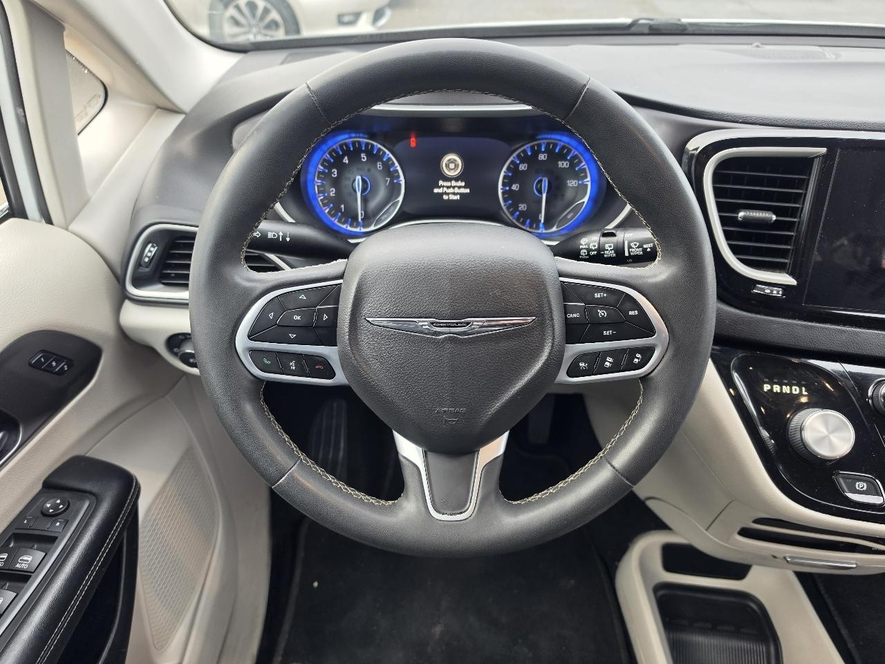 Chrysler Pacifica Touring L FWD 2022